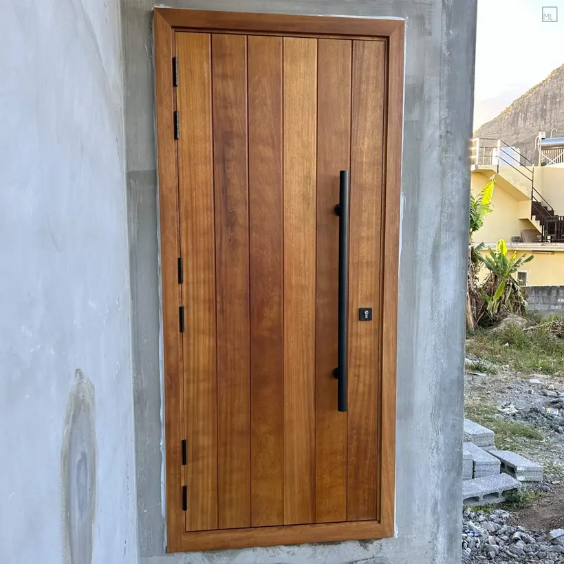 Wooden Door showcase image by Monlabo
